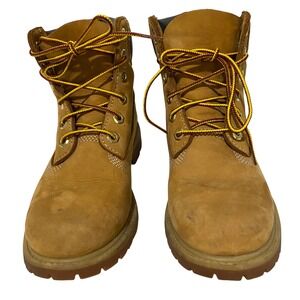 Timberland Womens Boots Wheat Nubuck Leather Size 6.5 Streetwear Work Gorpcore